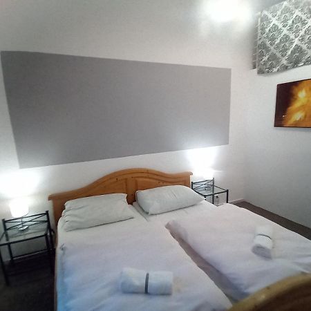 Prague Zizkov 1St Apartment ภายนอก รูปภาพ